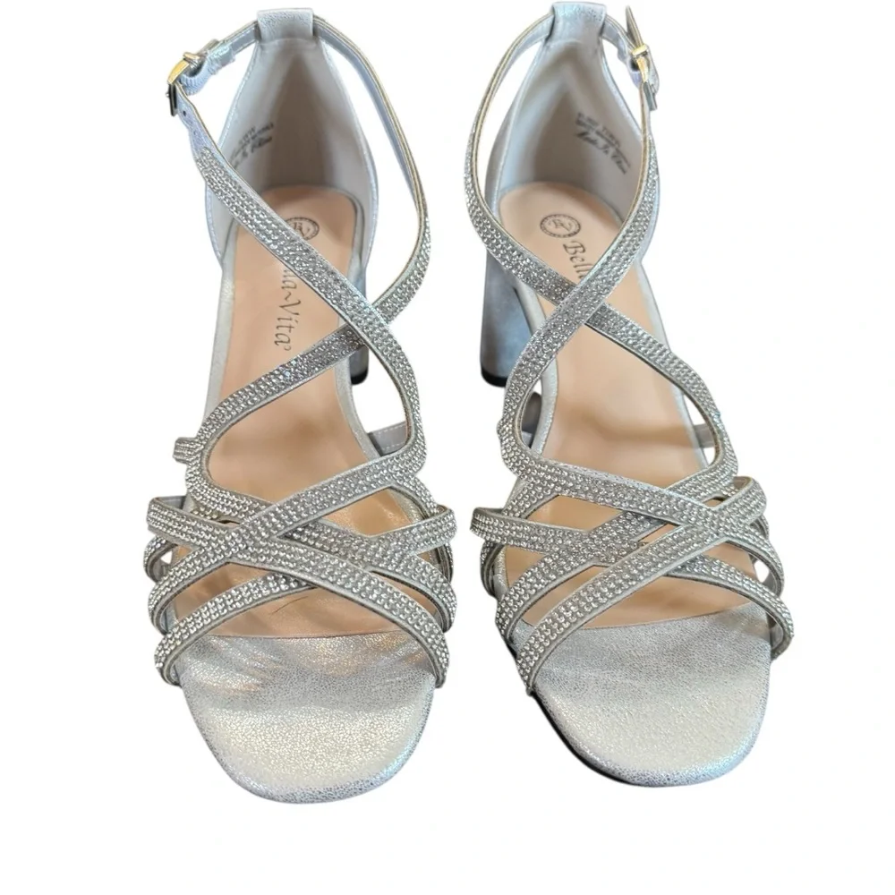 Bella Vita Aliette Silver Metallic Sandals Size 7.5 Wide Width - Picture 3 of 10
